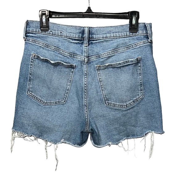 GAP Denim Women’s Distressed Blue Jean Shorts Size 31 - Picture 3 of 4